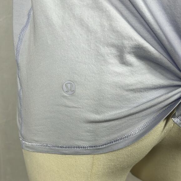 Lululemon Athletica All Tied Up Tank‎ in Serene Blue. - Picture 9 of 9